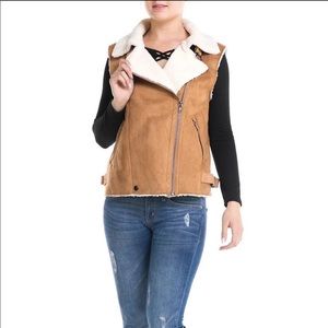 2️⃣PACK SHERPA VEST TAN AND PINK